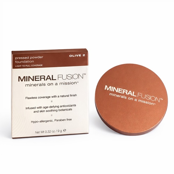 Mineral Fusion Pressed Powder Foundation - Olive 2- NEW IN BOX - Picture 2 of 6